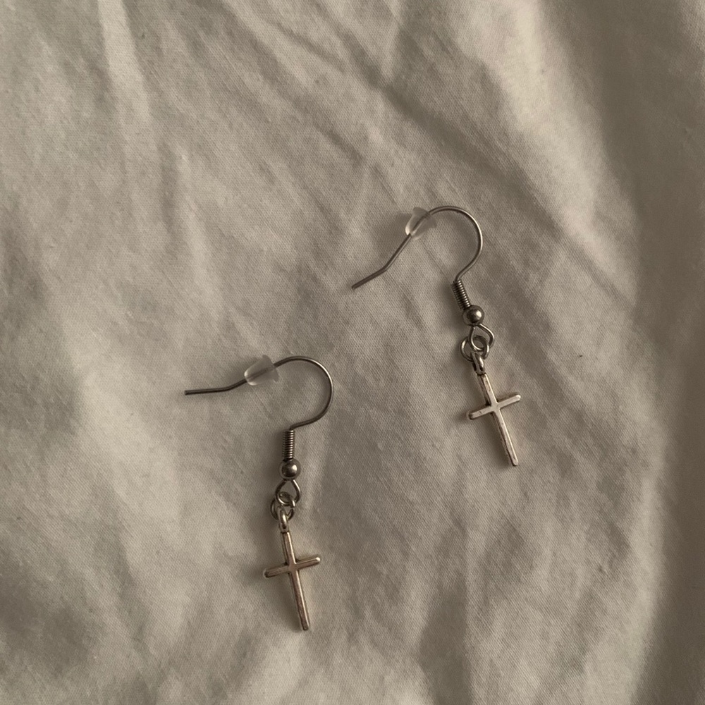 silver small cross earrings